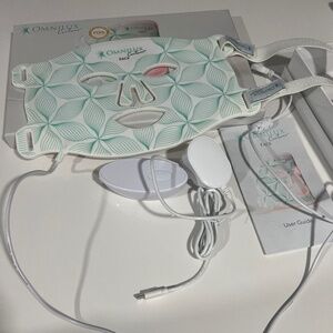 Ommilux Contour Face (FDA cleared)